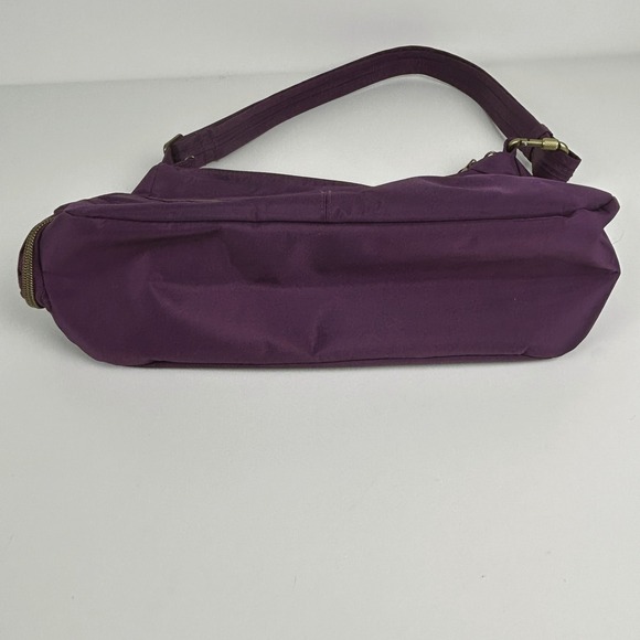 Travelon anti-theft hobo bag in a violet purple colour - Picture 6 of 9
